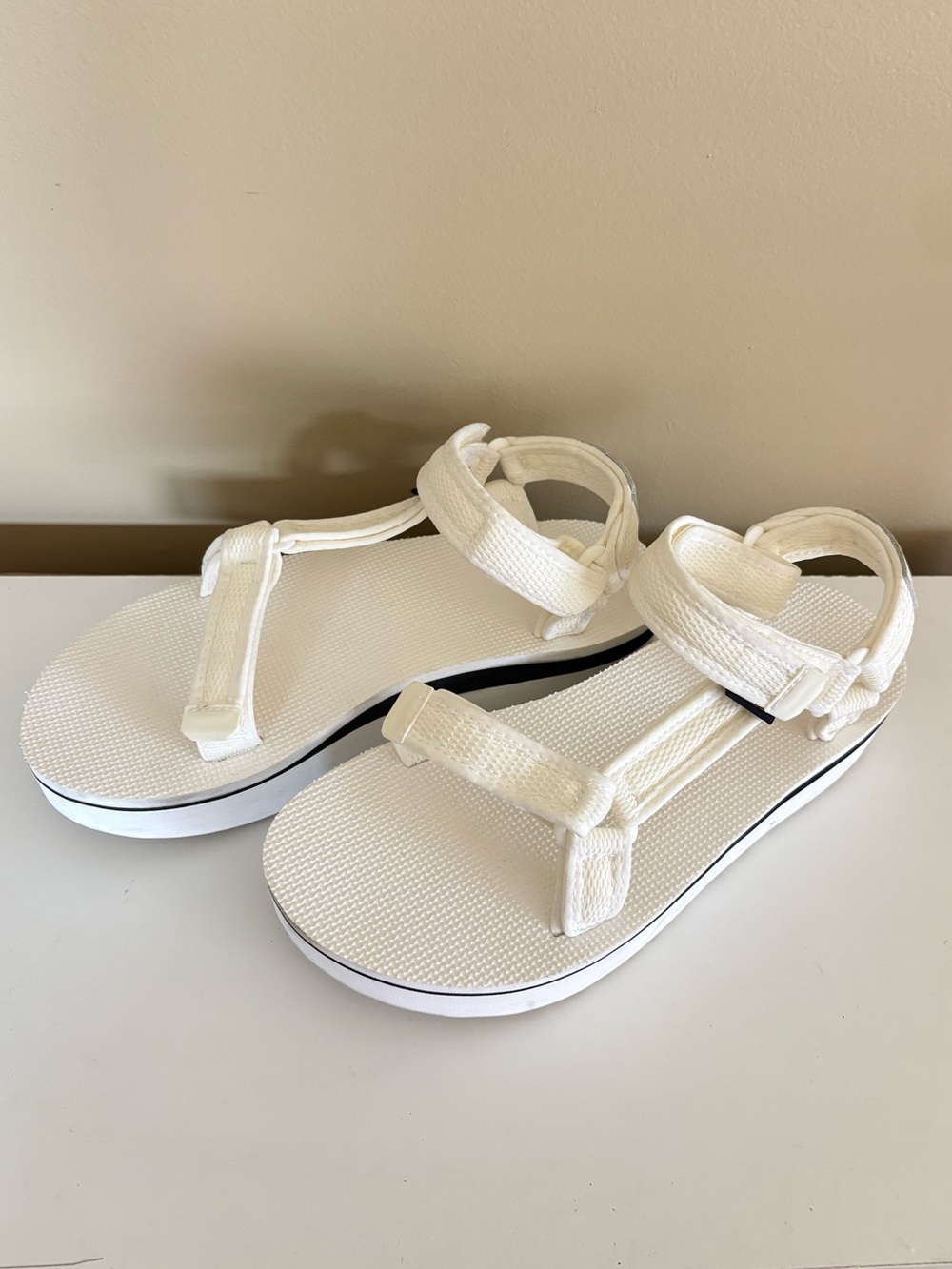 Teva Women’s Flatform Universal Sandals White Size 9